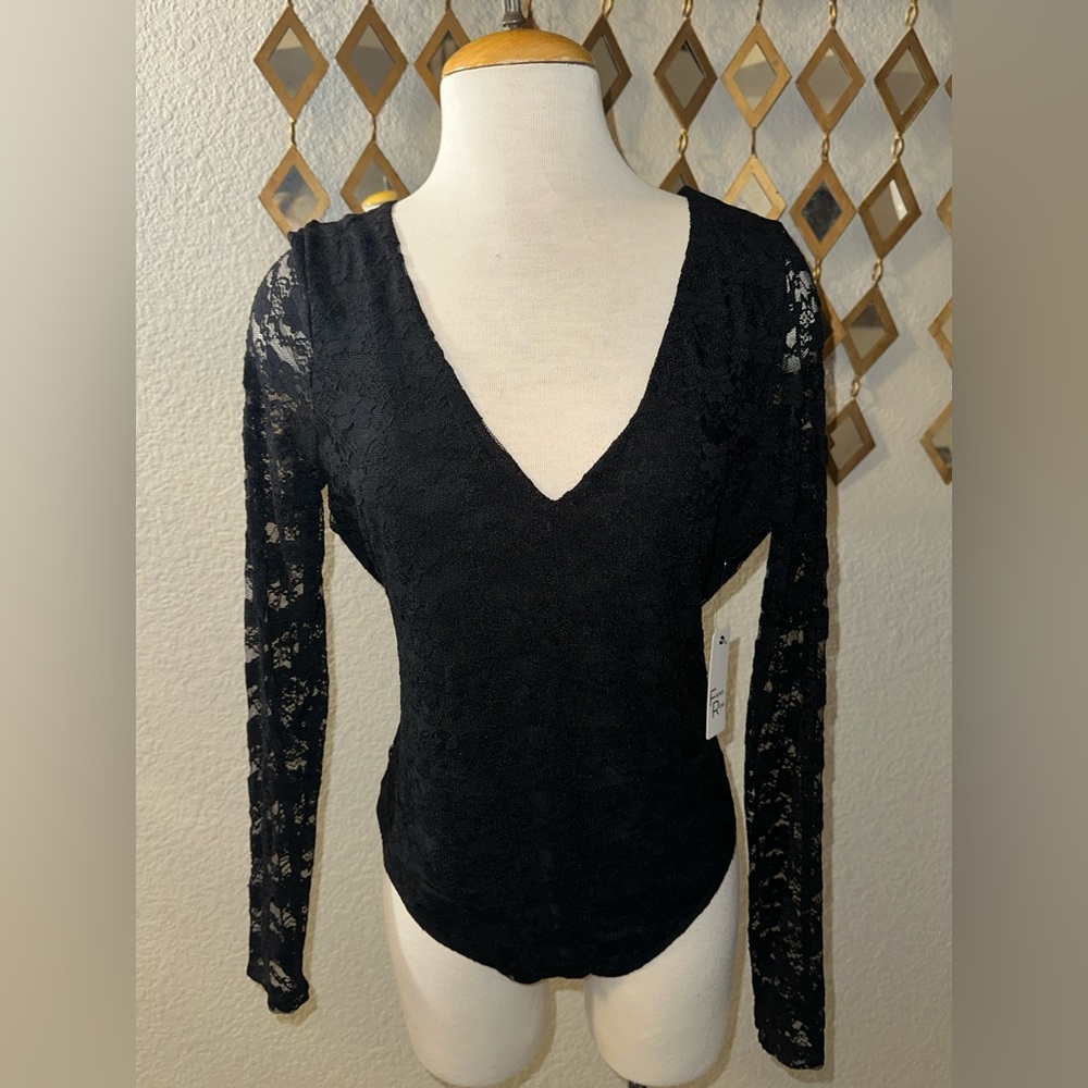 Elegant Black Lace V-Neck Bodysuit
